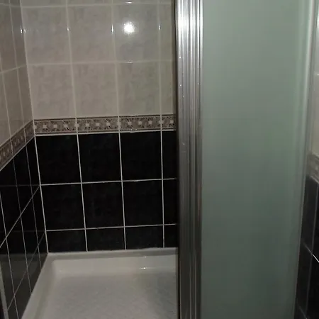 Uygulama Oteli̇ Hotel 2*