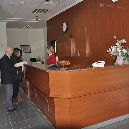 Uygulama Oteli̇ 2*