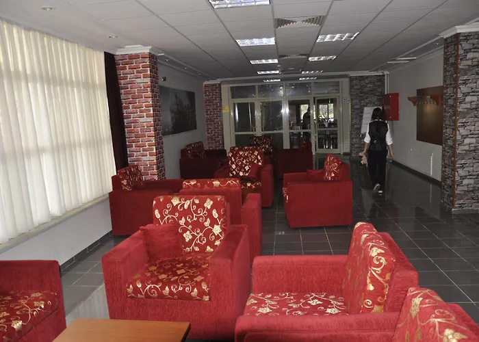 Uygulama Oteli̇ ホテル 2*