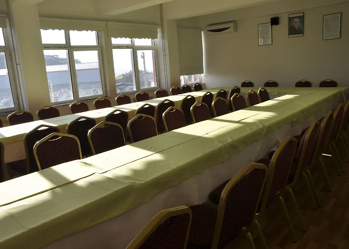 ホテル Uygulama Oteli̇ 2*